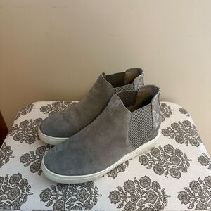 Gray Suede Women’s Slip-On Shoes